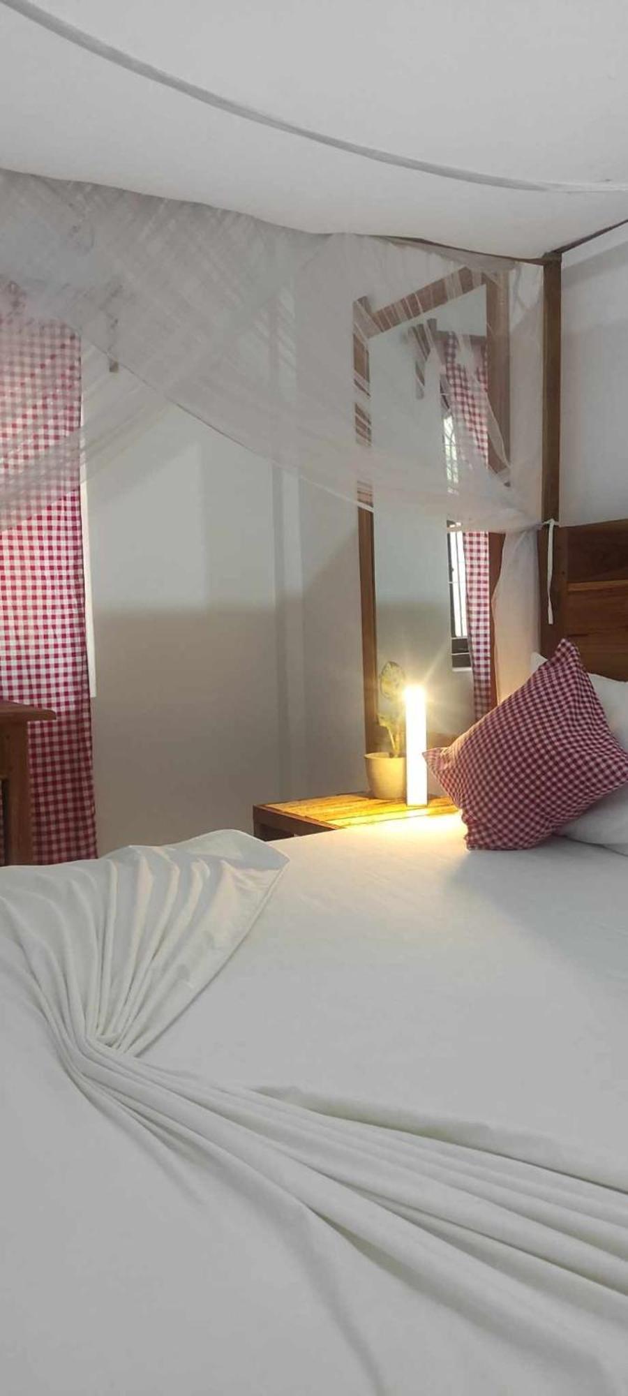 Swiss Kiss Beach Resort Uppuveli Exterior foto
