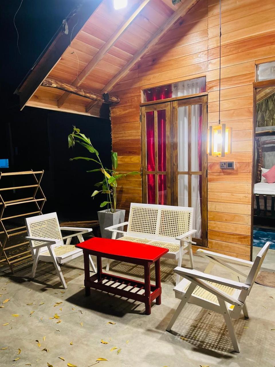 Swiss Kiss Beach Resort Uppuveli Exterior foto