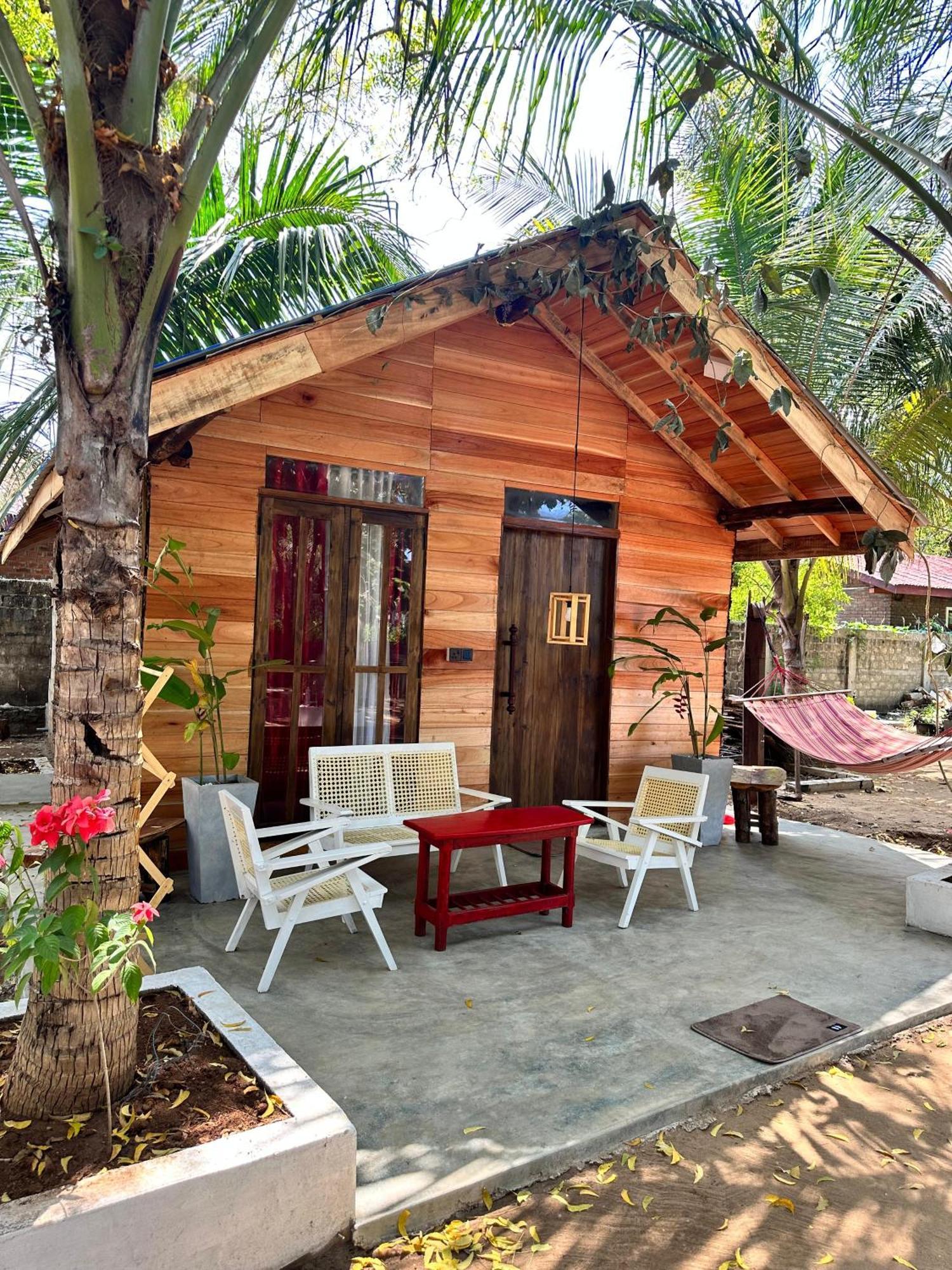 Swiss Kiss Beach Resort Uppuveli Exterior foto